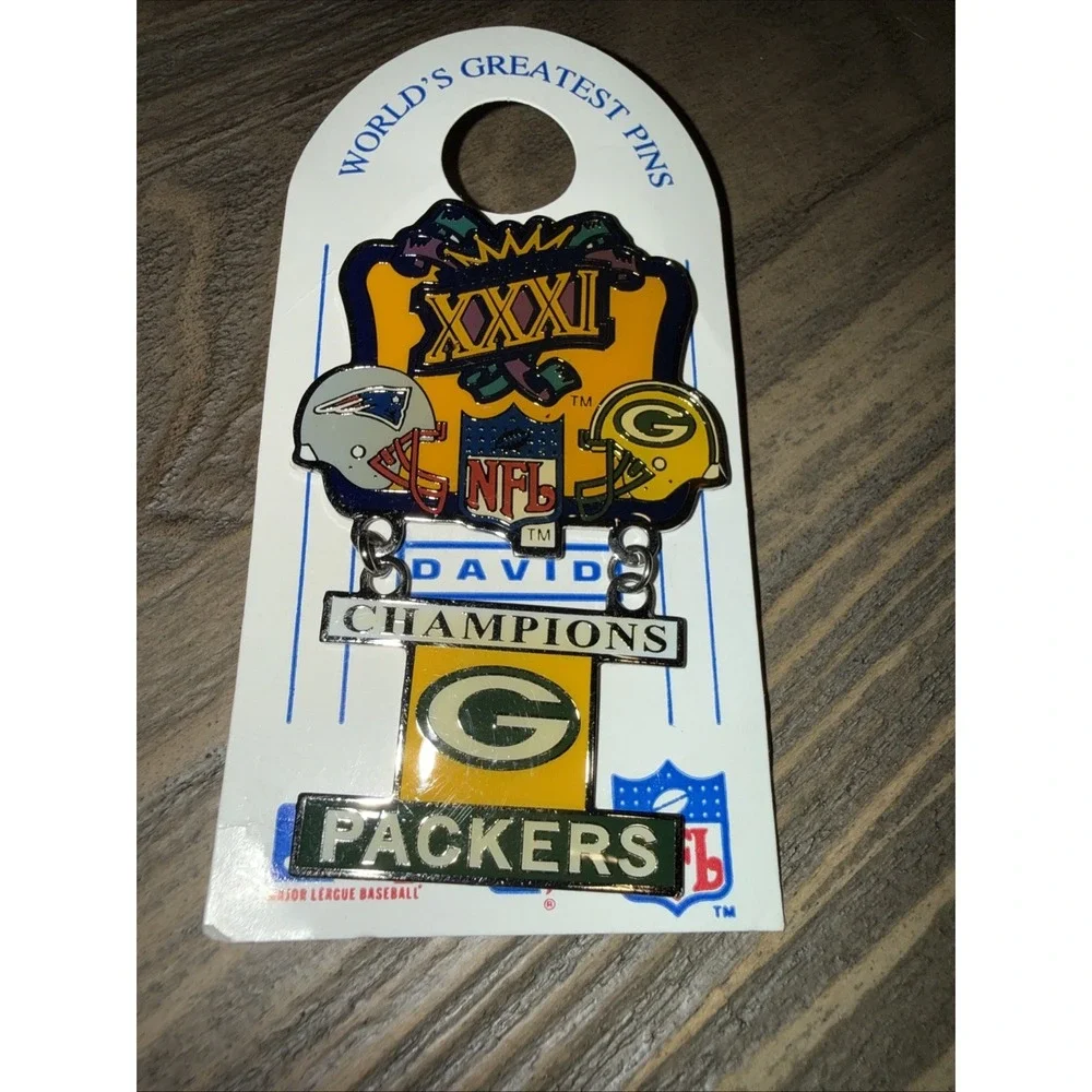 NWT Official NFL 1997 Super Bowl XXXI Champions Packers Collectible Tack Pin